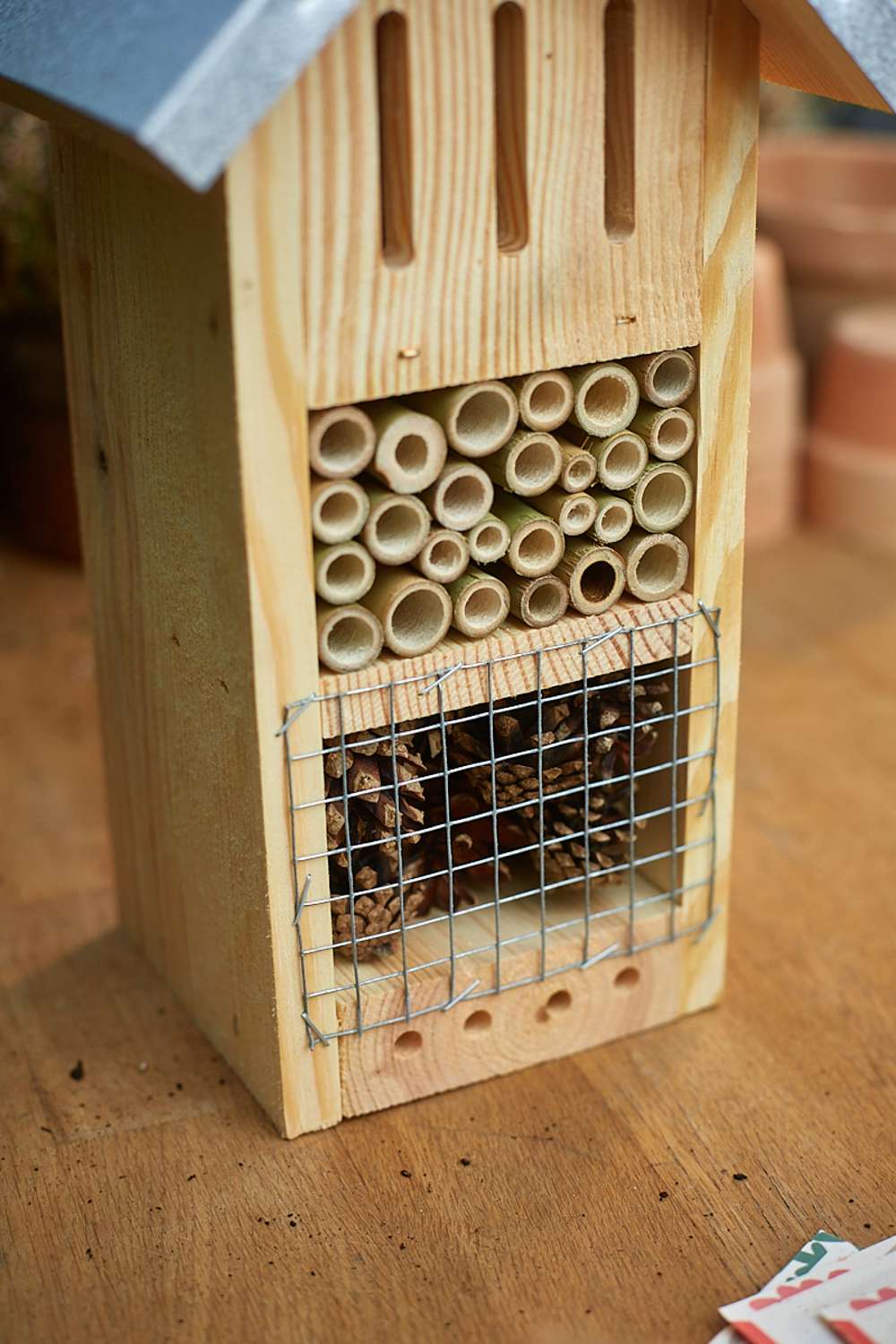 Insektshotell, zinktak